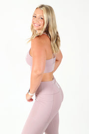 The form-fitting, high waisted cargo gym leggings with pockets are  the perfect combination of fashion and function.  #color_dusty-lavender