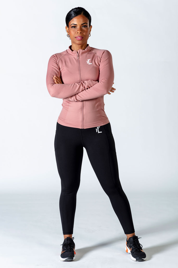 The high waisted black sports leggings feature the logo on the front and back, and have two side pockets for all your essentials. These leggings are some of the best leggings for women ever! 