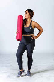 1Enemy's high waisted gym leggings with pockets are the best leggings for women to workout in and still be able to carry around all your essentials.  #color_charcoal