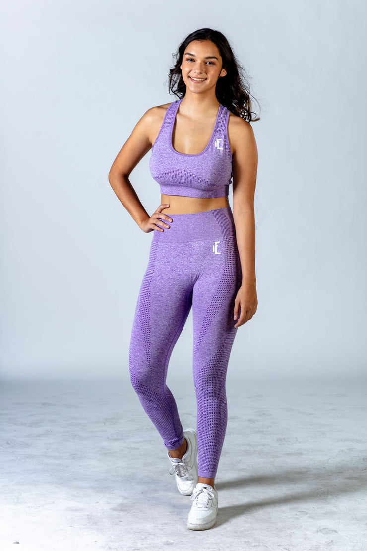 These gym leggings are seamless and made to fit your lifestyle. 