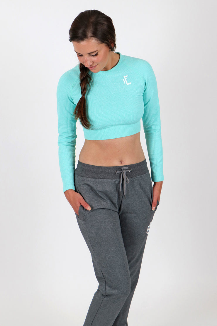 These joggers for women by 1Enemy have a drawstring closure and tapered fit that allow your to adapt them to you.